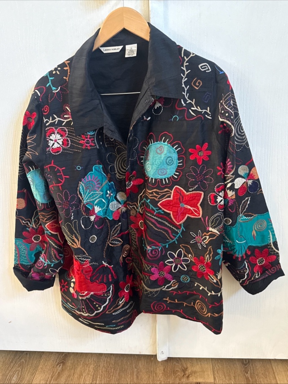 Laura Ashley XL BLACK Rich Asian Silk Wearable Art Amazing Boho Floral Jacket